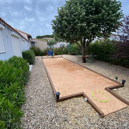 La Maison De Lecume Renovated Family House With Garden Holiday home *